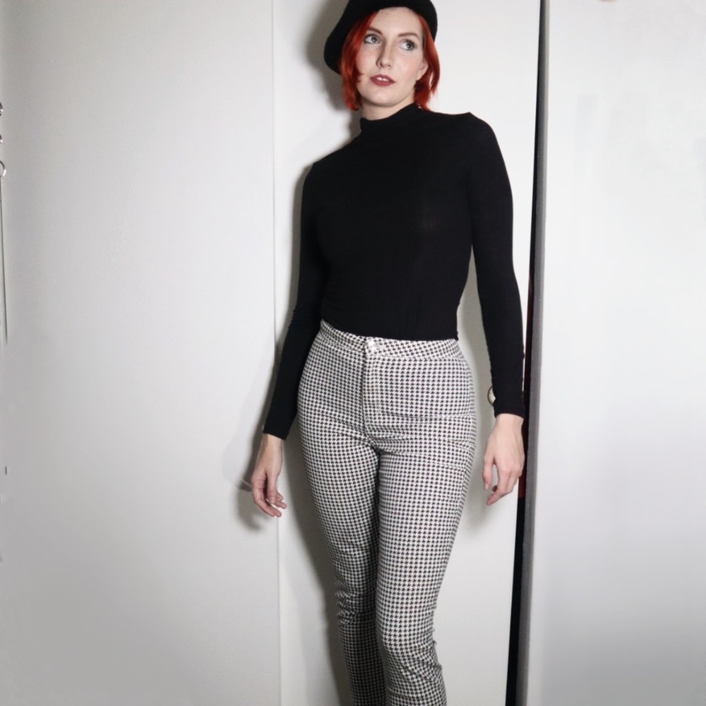 3 for 25! 🌻 H&M Houndstooth Twill Pants 🖤